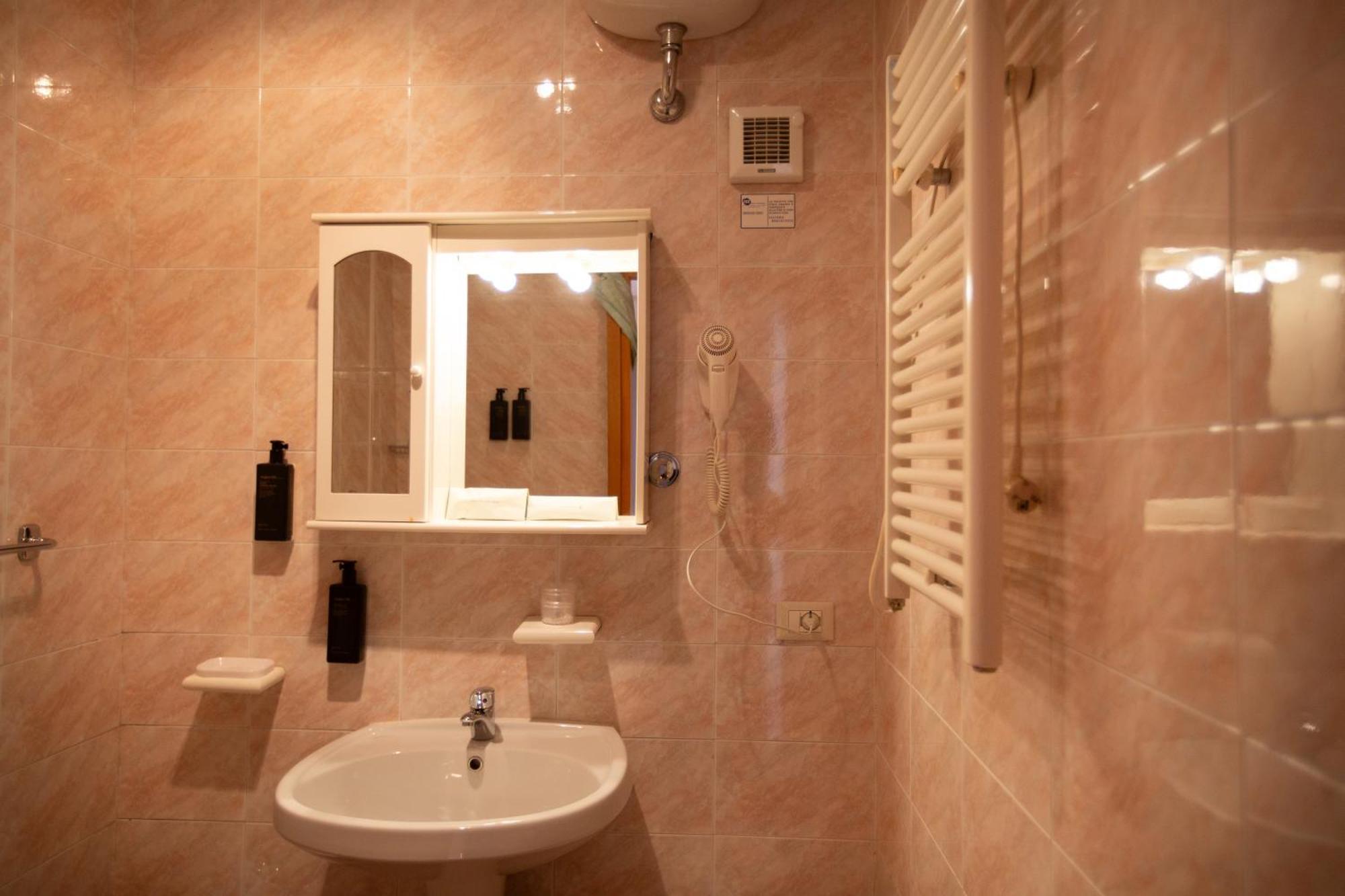 Bike & Bikers Hotel Restaurant Ampezzo Extérieur photo