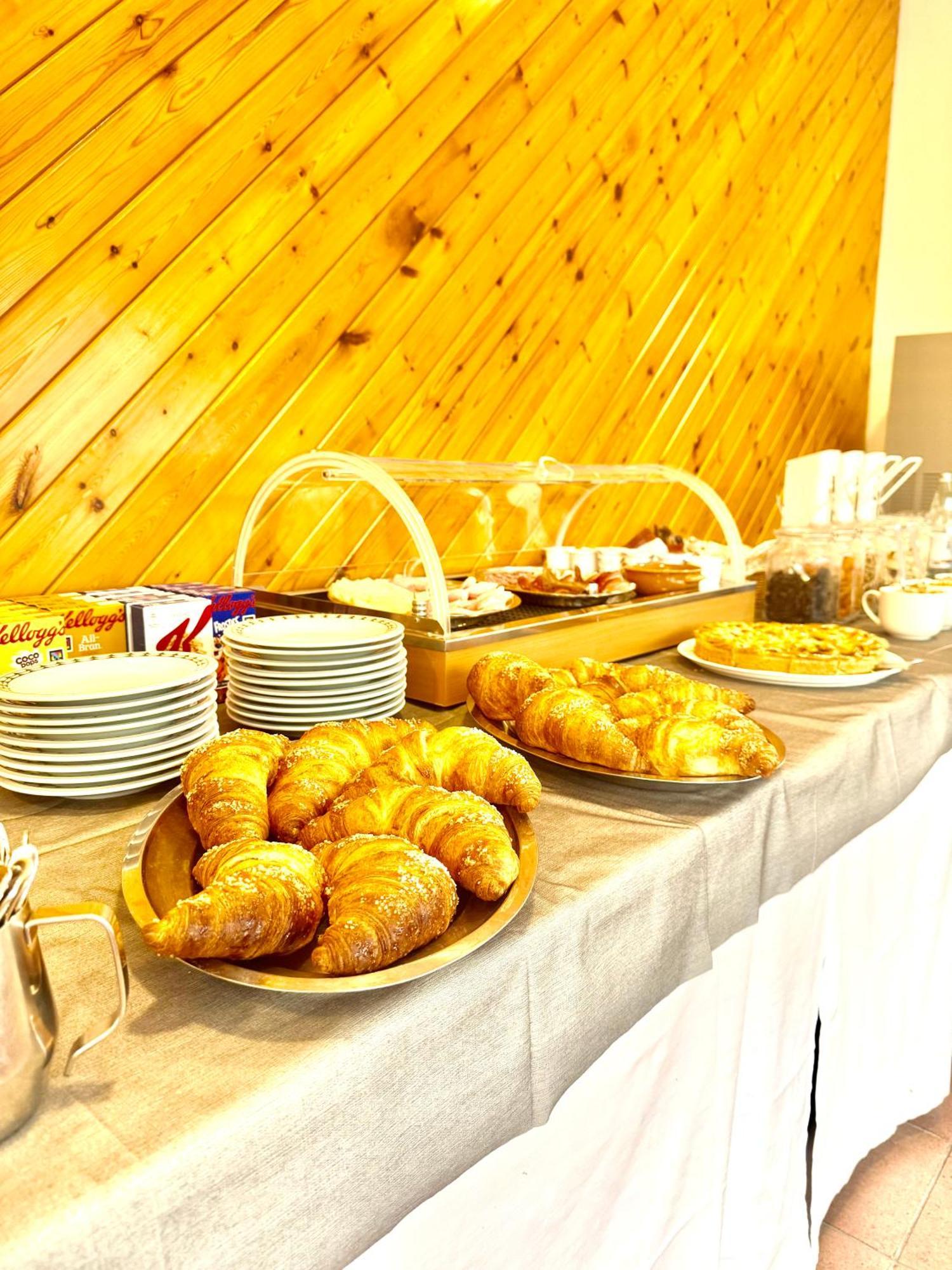 Bike & Bikers Hotel Restaurant Ampezzo Extérieur photo